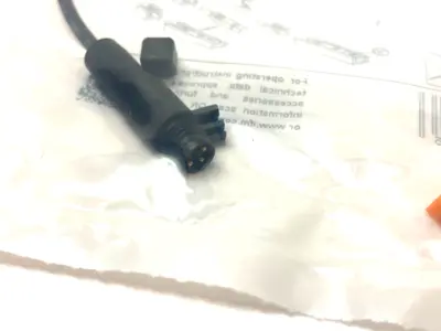 NEW MAVERICK INDUSTRIAL SALES T-SLOT CYLINDER SENSOR PNP 10-30VDC