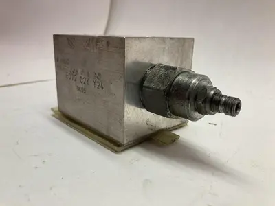 USED SUN HYDRAULICS 6072-02Y-Y24
