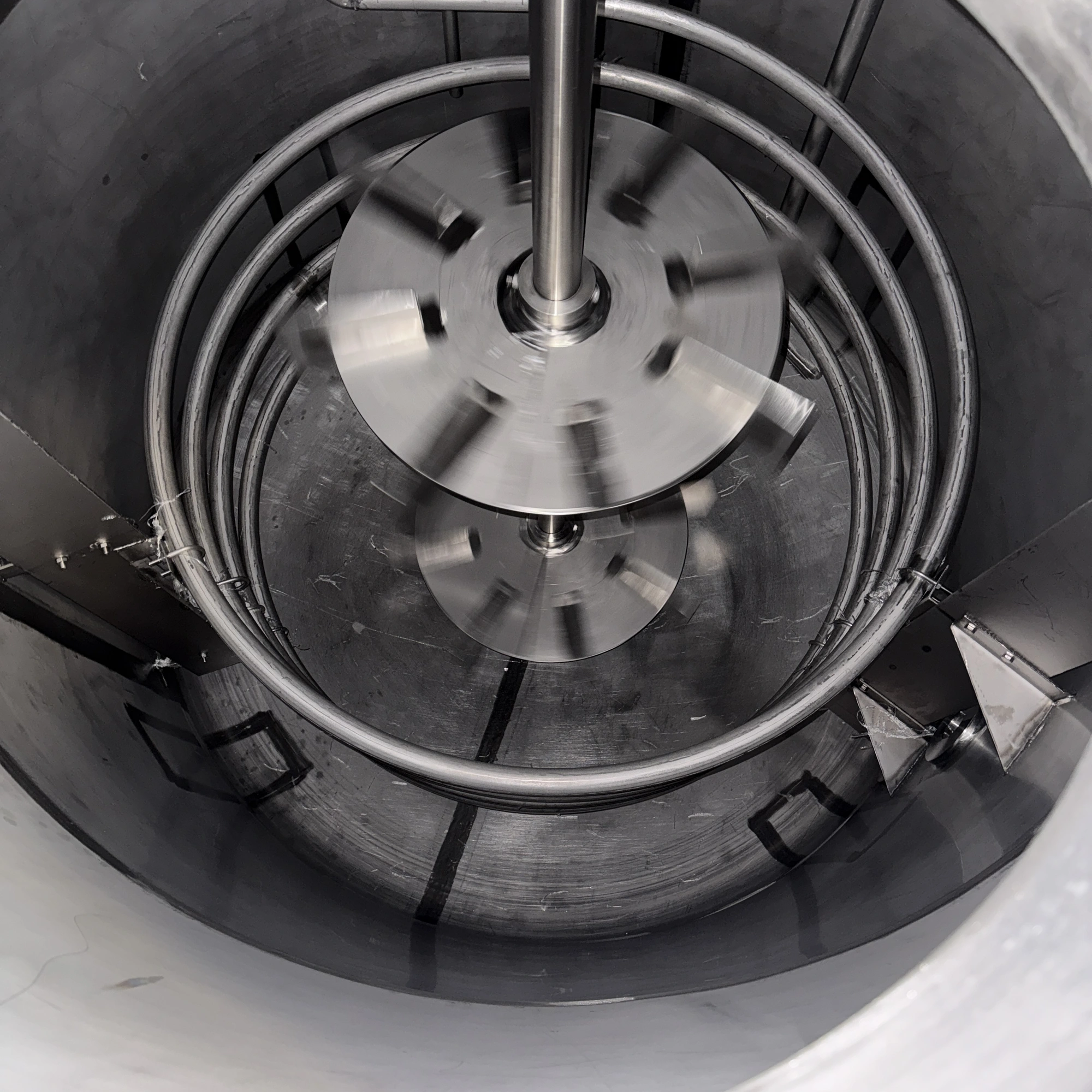 8,500L S/S mix tank with internal coil
