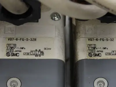SMC VQ7-6-FG-S-3Z  4-Station Pneumatic Solenoid Valve Manifold 24VDC 3/8" Ports