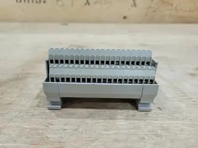 USED ALLEN-BRADLEY 1492-IFM20F-F-2
