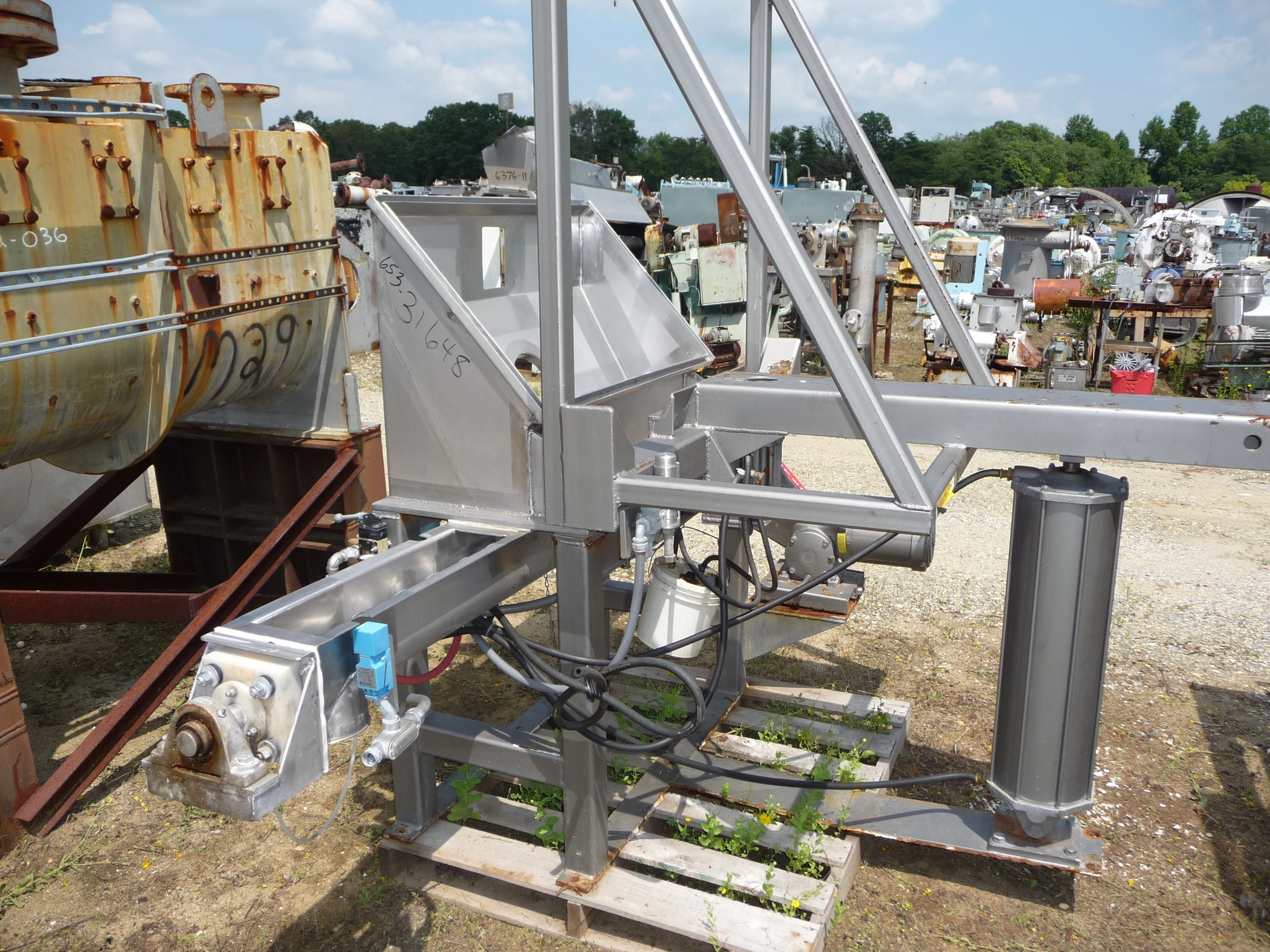 USED METALCRAFT 50"