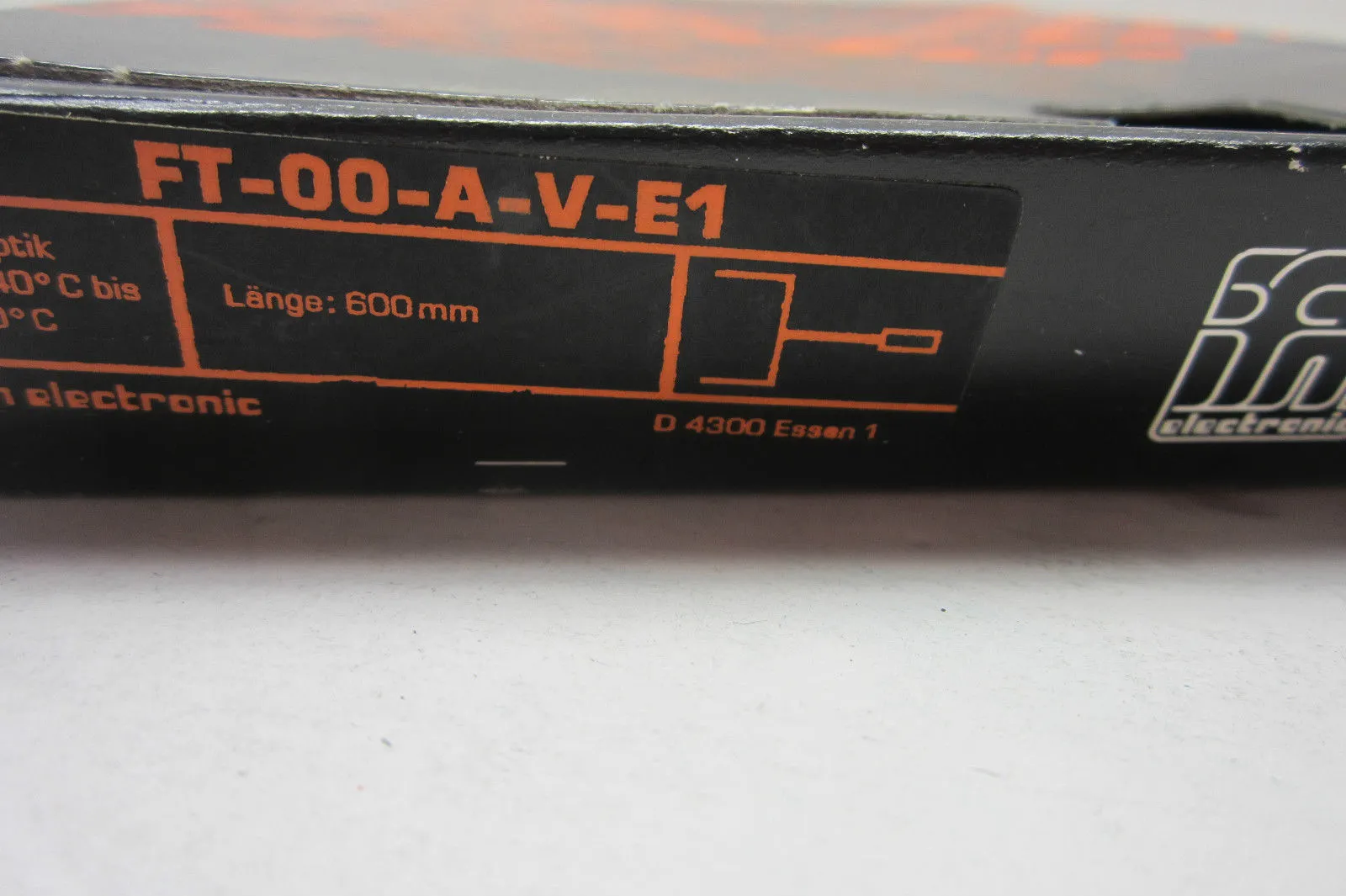 NEW IFM FT-00-A-V-E1 PHOTOELECTRIC DIFFUSE FT00AVE1