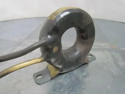 Midwest Electric 3CT12B Current Transformer 2 VA 200:5 Ratio 25-400 Cycles