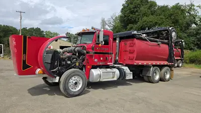 USED 2014 PETERBILT 365