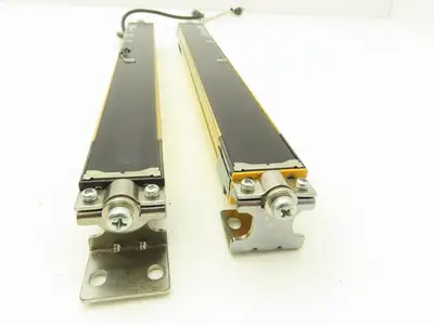 Omron F3SJ-A0320P30-L F3SJ-A0320P30-D Light Curtain Emitter Receiver Set/Bracket