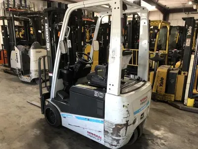 USED 2013 UNICARRIERS TX 30