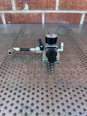 USED CAMOZZI C104-D00 FILTER REGULATOR 0 - 160 PSI W/ CAMOZZI GAUGE