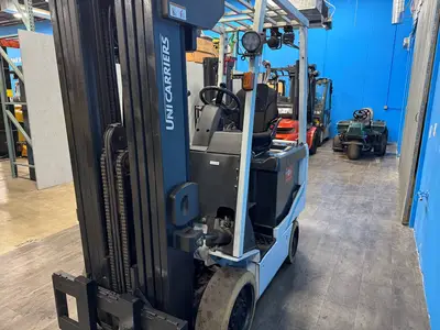 Used 2019 UNICARRIERS BX50 4-Wheel Sit down Electric Counterbalance Forklifts Minnesota US | Birnstengel Equipment #1554075