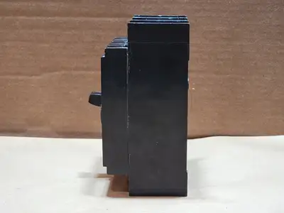 USED SQUARE D Q2L3225H