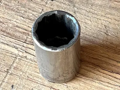 NEW Craftsman 18mm 1/2" Drive Metric 12 Point Socket - 44267