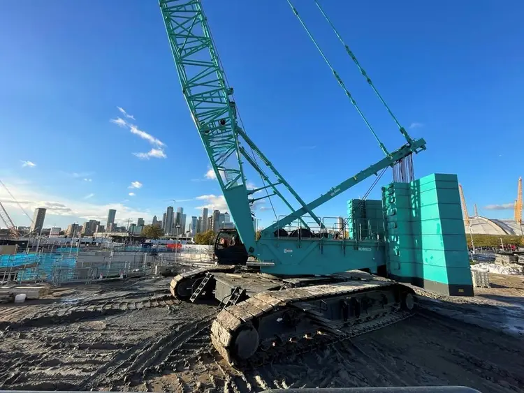Used KOBELCO CKE3000G-2 Crawler Cranes Texas US | Uriquip #1421034