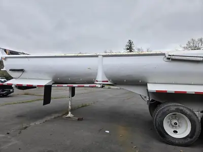 USED 1985 RELIANCE 28FT