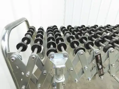 NestaFlex 275  18"W x 23' Expandable Gravity Flex Conveyor Plastic Skatewheel