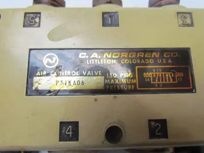 CA Norgren P71kA06 5-Port Air control valve 1/2" NPT ports