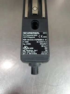 Used Schmersal MZM 100 B ST2-1P2PW2REM-A Safety Interlock, 24VDC Proximity Sensors South Carolina US | Palmetto Automation #1157849