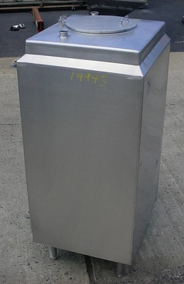 USED 250 GALLON HEATING TANK 250 GALLON COIL TANK