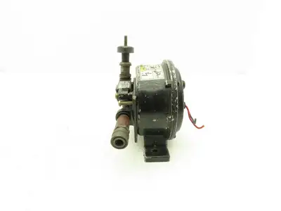 Yaskawa Electric PMEE-12-KB31 Welder Wire Motor Feeder 24V Size 1.2 Roller