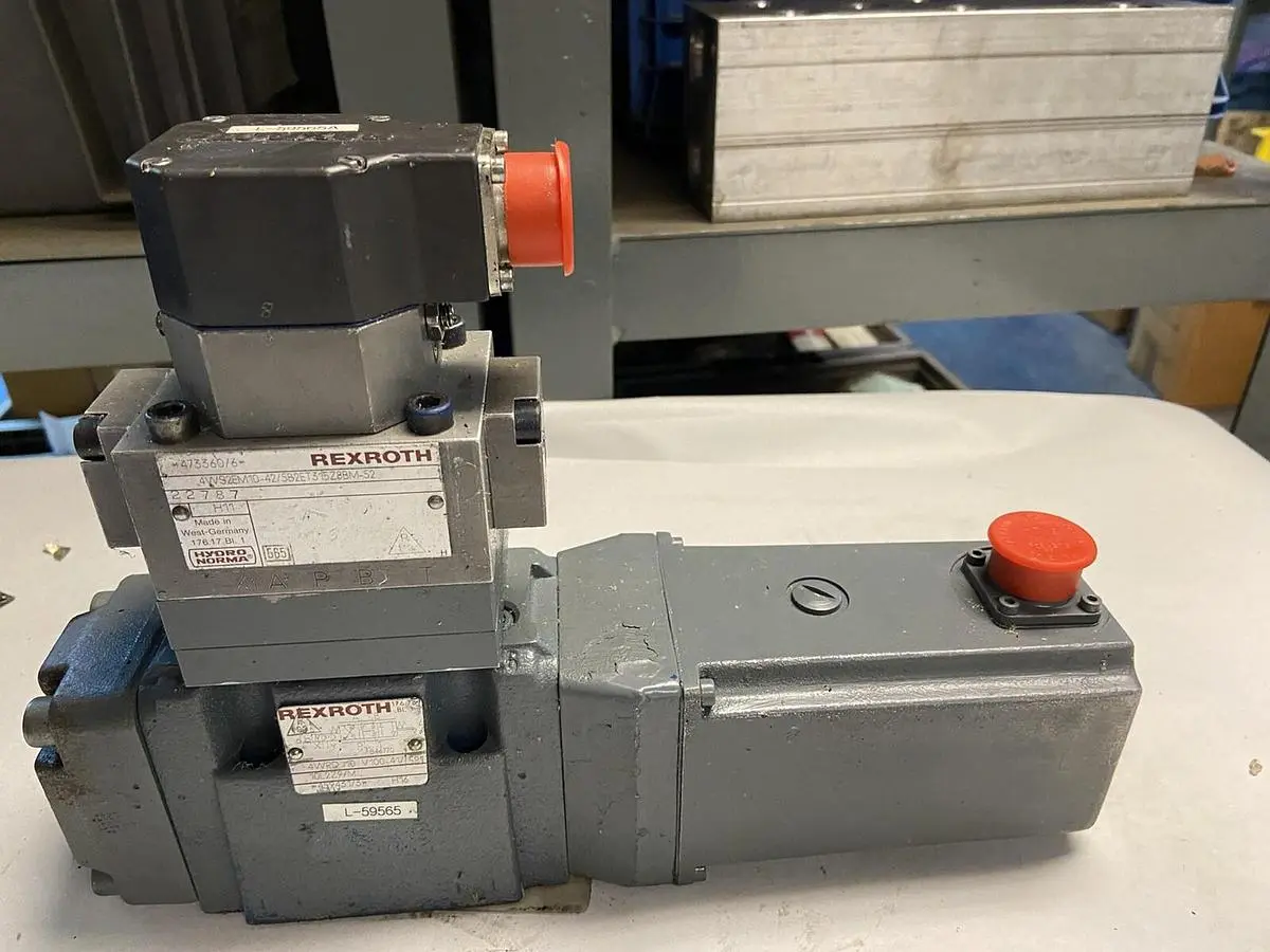 USED REXROTH 4WS2EM10-42/5B2ET315Z8BM-52