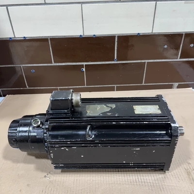USED Indramat Bosch Group MAC112C-0-ED-4-C/130-A-1/WI520LX/S05