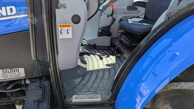 USED 2017 NEW HOLLAND T4.100