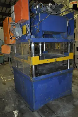 42.4 Ton 4 Post Neff Hydraulic Press