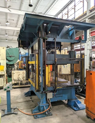 USED DOYLE DOYLE HDP-300-100-4570-20-LT-PLC PRESS