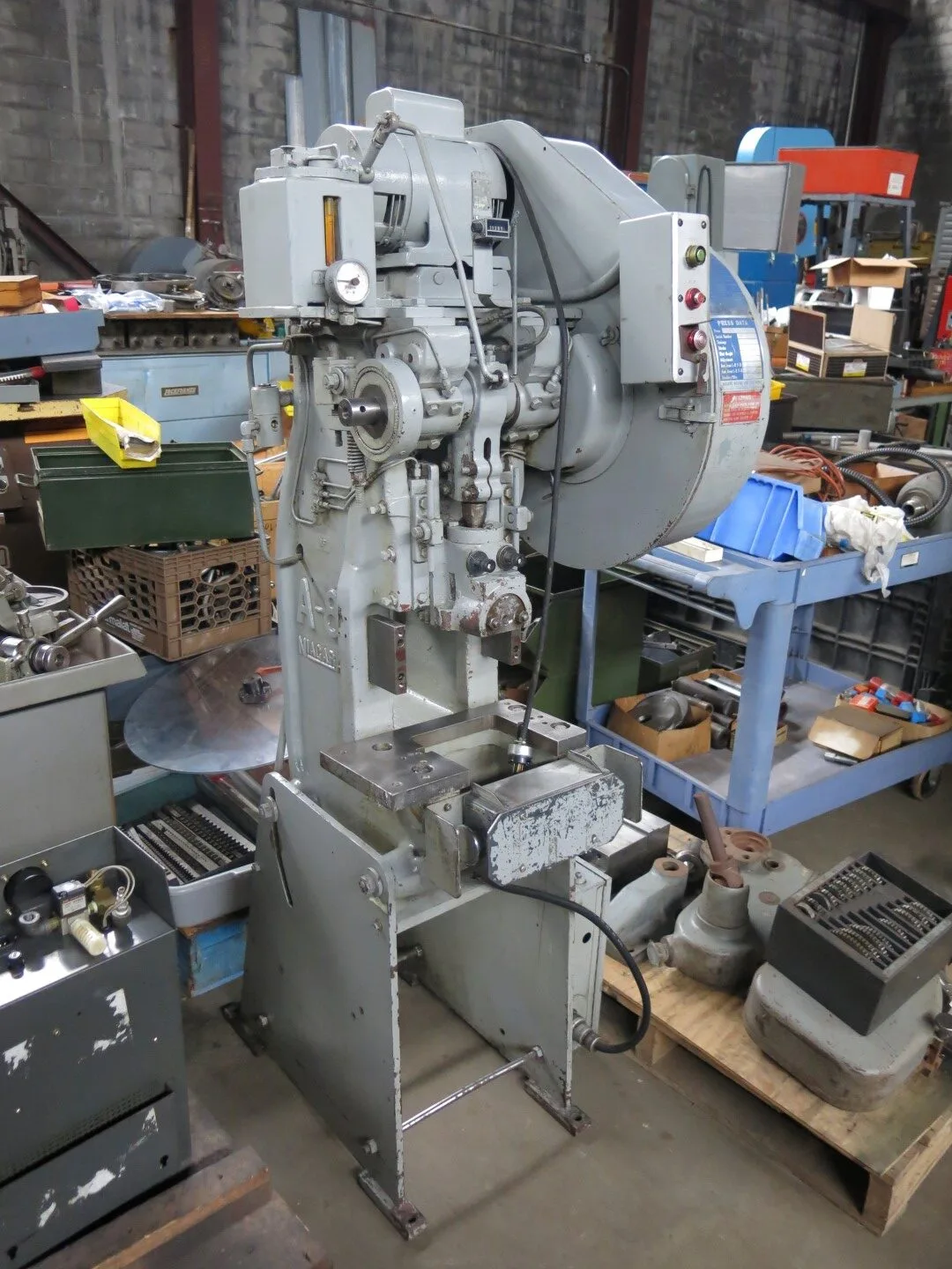 Niagara A-8 Punch Press 8 Ton 1 phase
