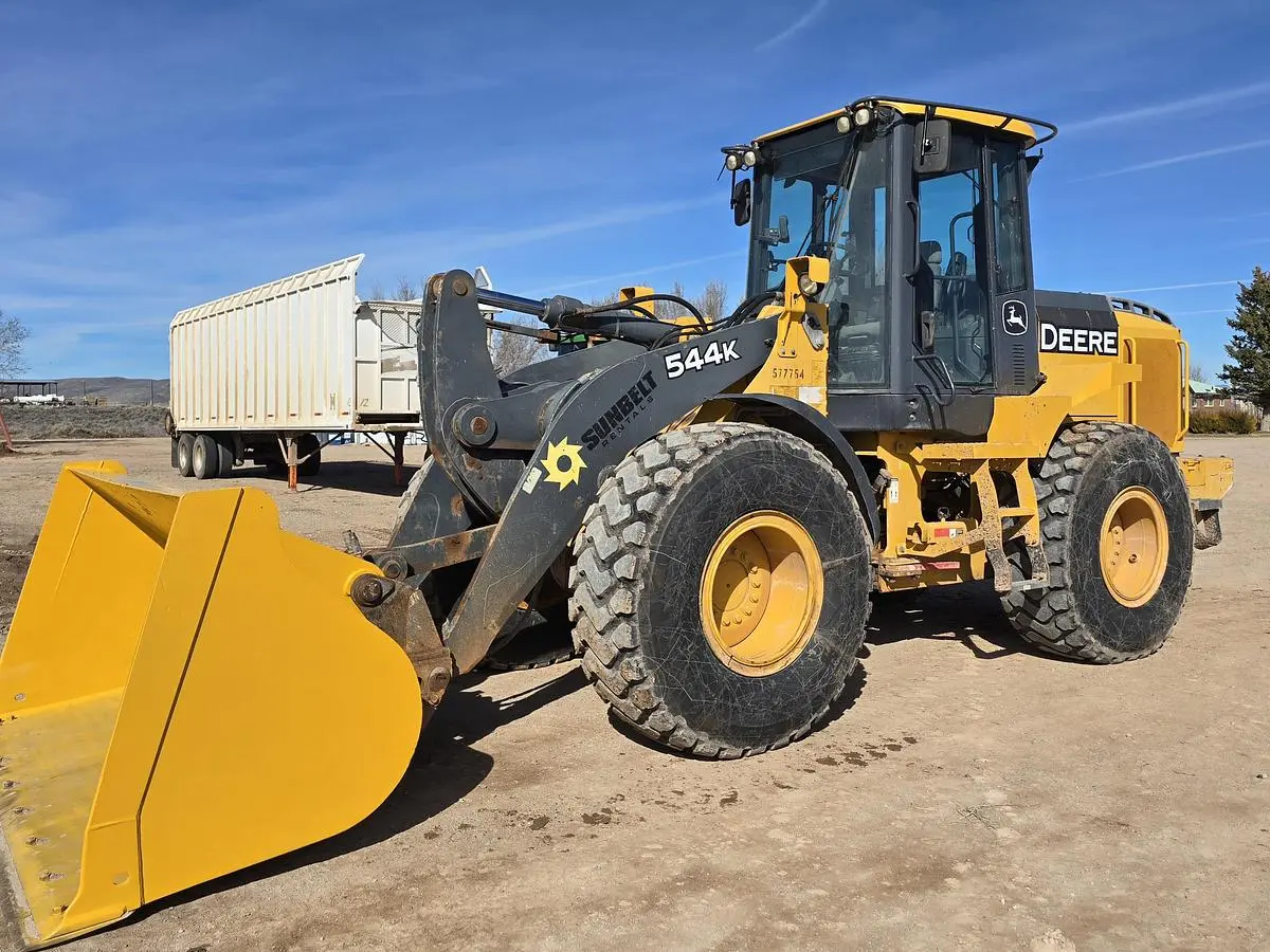 USED 2013 JOHN DEERE 544K