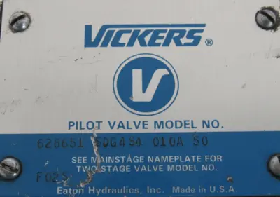 NEW VICKERS SDG4S4-010A-50 CONTROL VALVE 628651 SDG4S4010A50