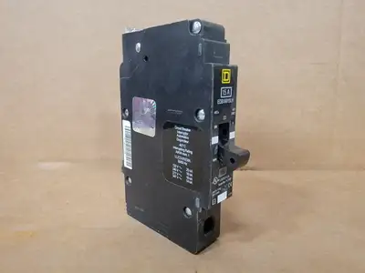 NEW SQUARE D EDB16015LH