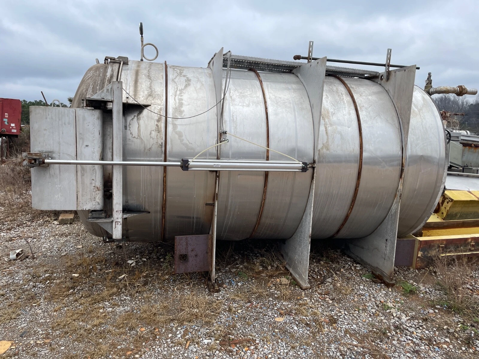 Gaston County 304 stainless steel autoclave. 6′ diameter X 7′ long.