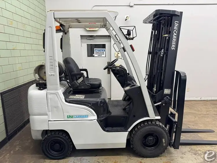 Used 2016 UNICARRIERS PFS40 Internal Combustion Forklifts: Pneumatic Tire Minnesota US | North Texas Equipment Services #549672