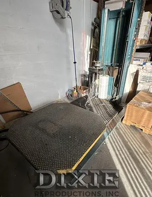 USED LANTECH PALLET WRAPPER