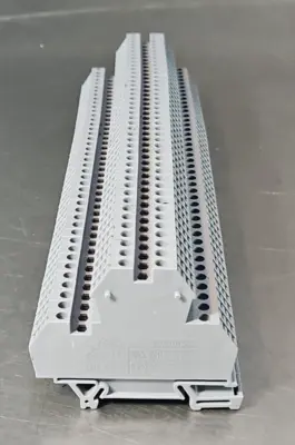 Automatic Direct Euro D4-2 600V 30A Terminal Block Lot of 44 loc3A26