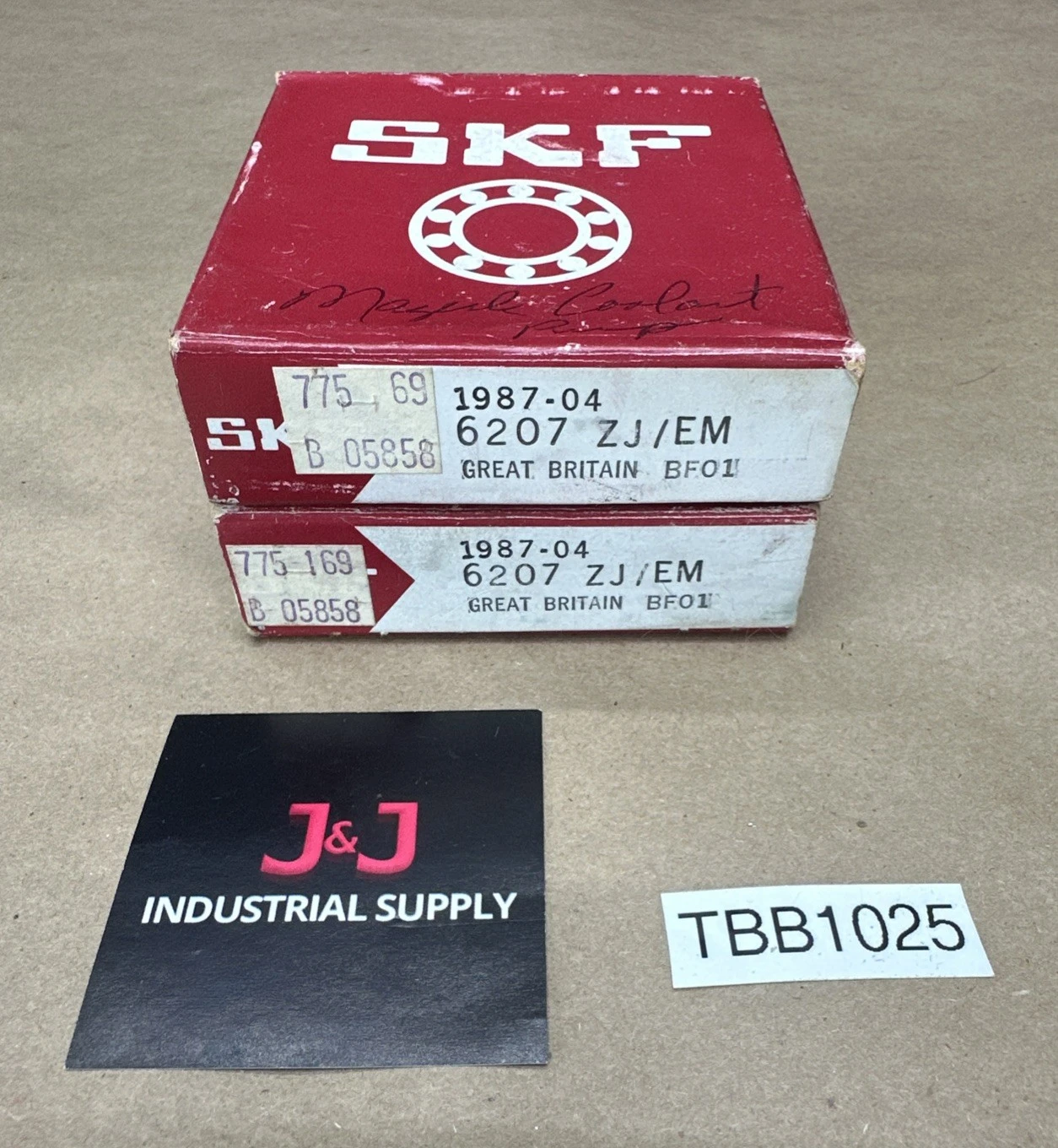 NEW SKF 6207-ZJ/EM
