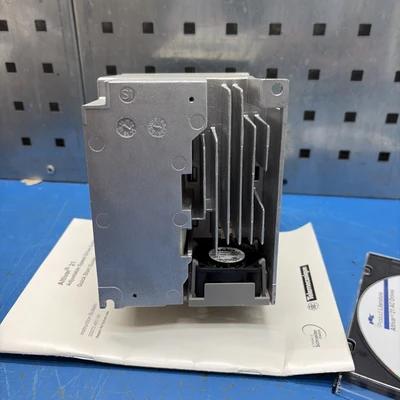 New | in-Stock Schneider ATV21H075N4 Variable Speed Drives Indiana US | J&J Industrial Supply #1171473