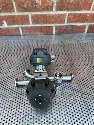 USED ITT PURE FLO ADVANTAGE 4 - WAY DIAPHRAGM VALVE W/ 1" SANITARY FITTING