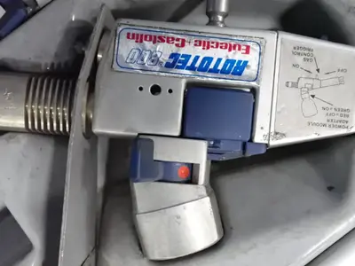 Pneumatic Riveting Tool