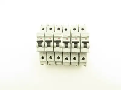 Cutler Hammer WMTC1006 1-Pole 6A Circuit Breaker Lot of 6