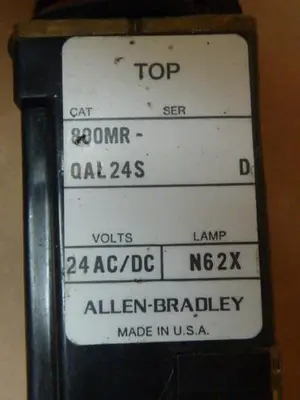 USED ALLEN BRADLEY 800MR-QAL24S GREEN