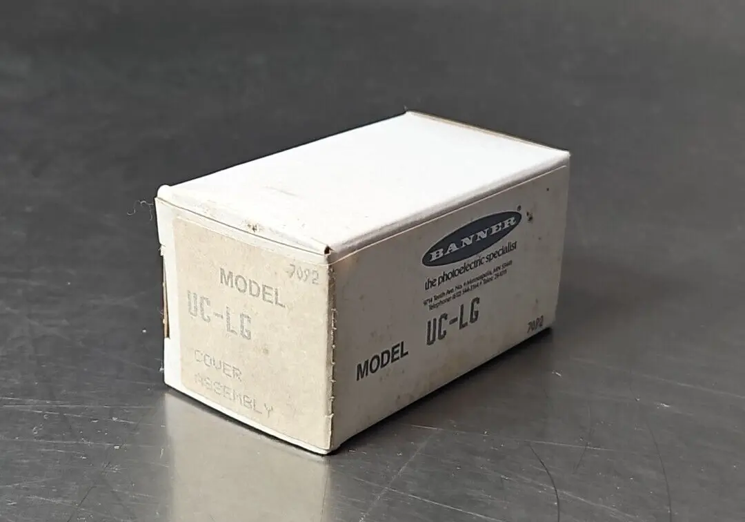Banner UC-LG Photoelectric Cover Assembly. Loc5D22