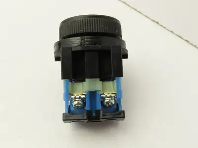 Fuji Electric Yellow Push Button 30mm 250V 6A Lot of 9