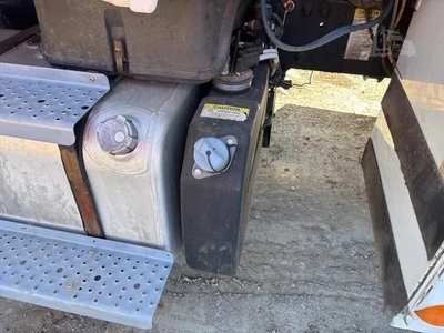 Used 2015 FREIGHTLINER BUSINESS CLASS M2 106 Service & Utility Trucks California US | Mittry Construction #1363489