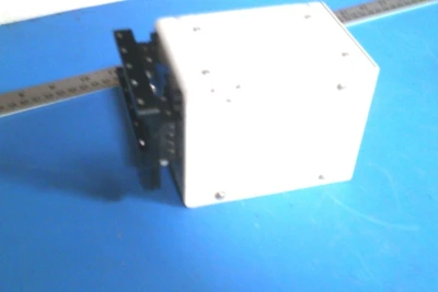 USED OREINTAL ENCLOSURE SERVO MOTOR 1.8DEG STEP 2PH 1