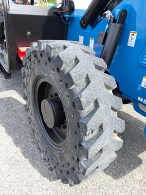 USED 2019 Genie GTH-1056