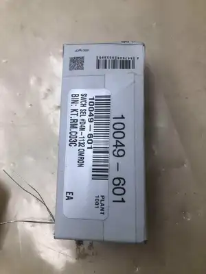 USED OMRON D4N-1132