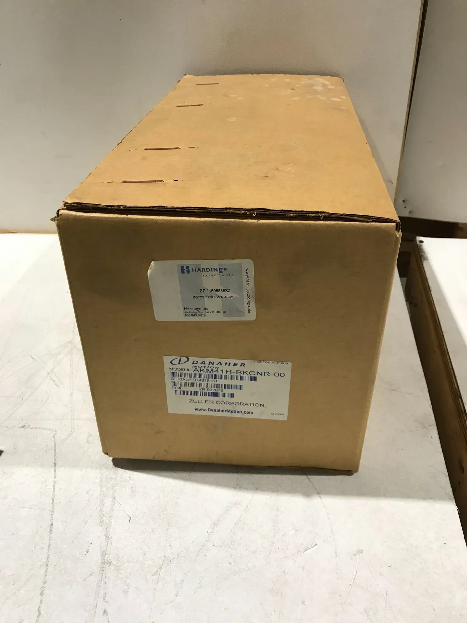 NEW DANAHER AKM41H-BKCNR-00