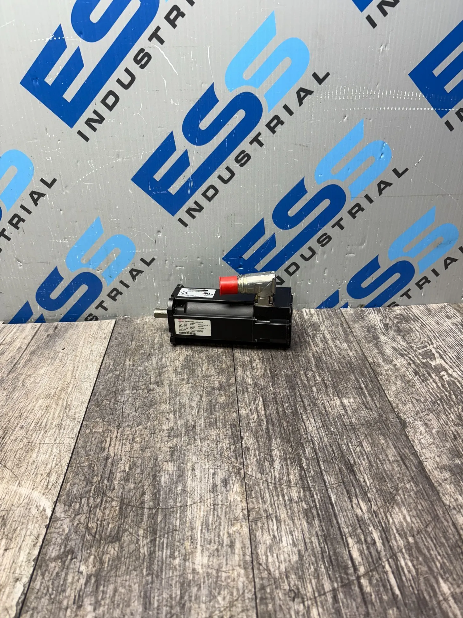 USED KOLLMORGEN AKM2G-32E-ACDNAFD0
