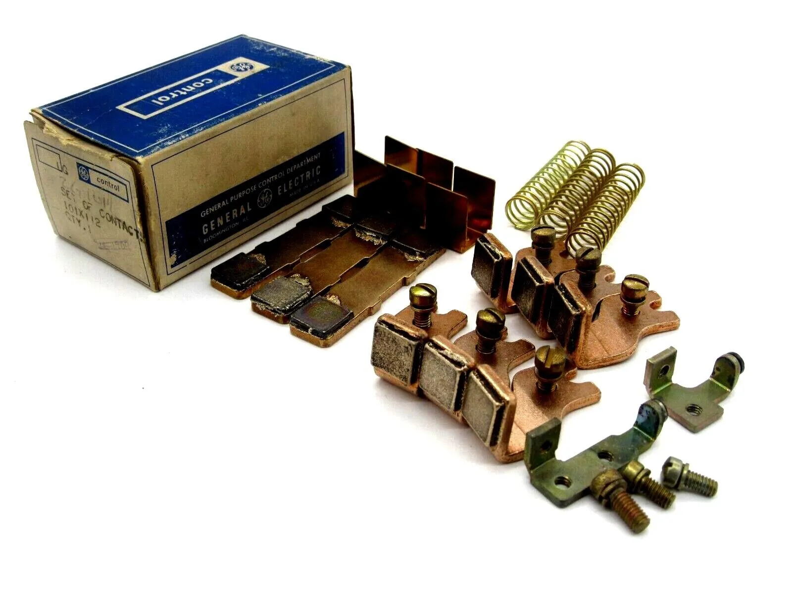 NEW GENERAL ELECTRIC 101X112 CONTACT KIT SIZE 2